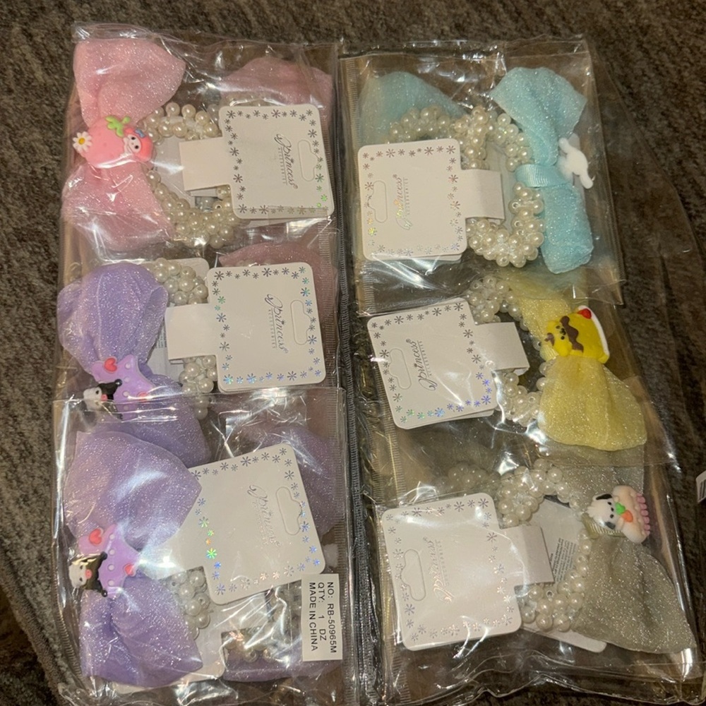Just adorable‎ Hello Kitty and friends
